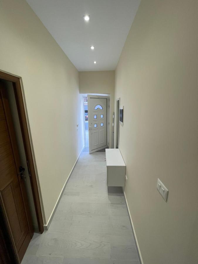 סרנדה Little Cozy Apartment 4 מראה חיצוני תמונה